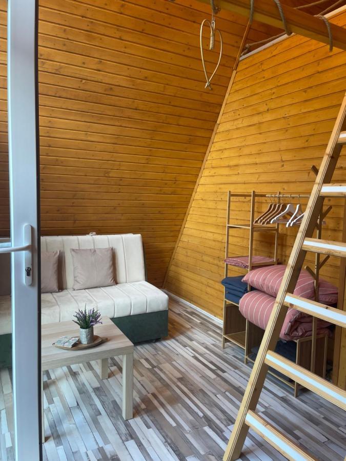 Cabane A-Frame Svinita Esterno foto