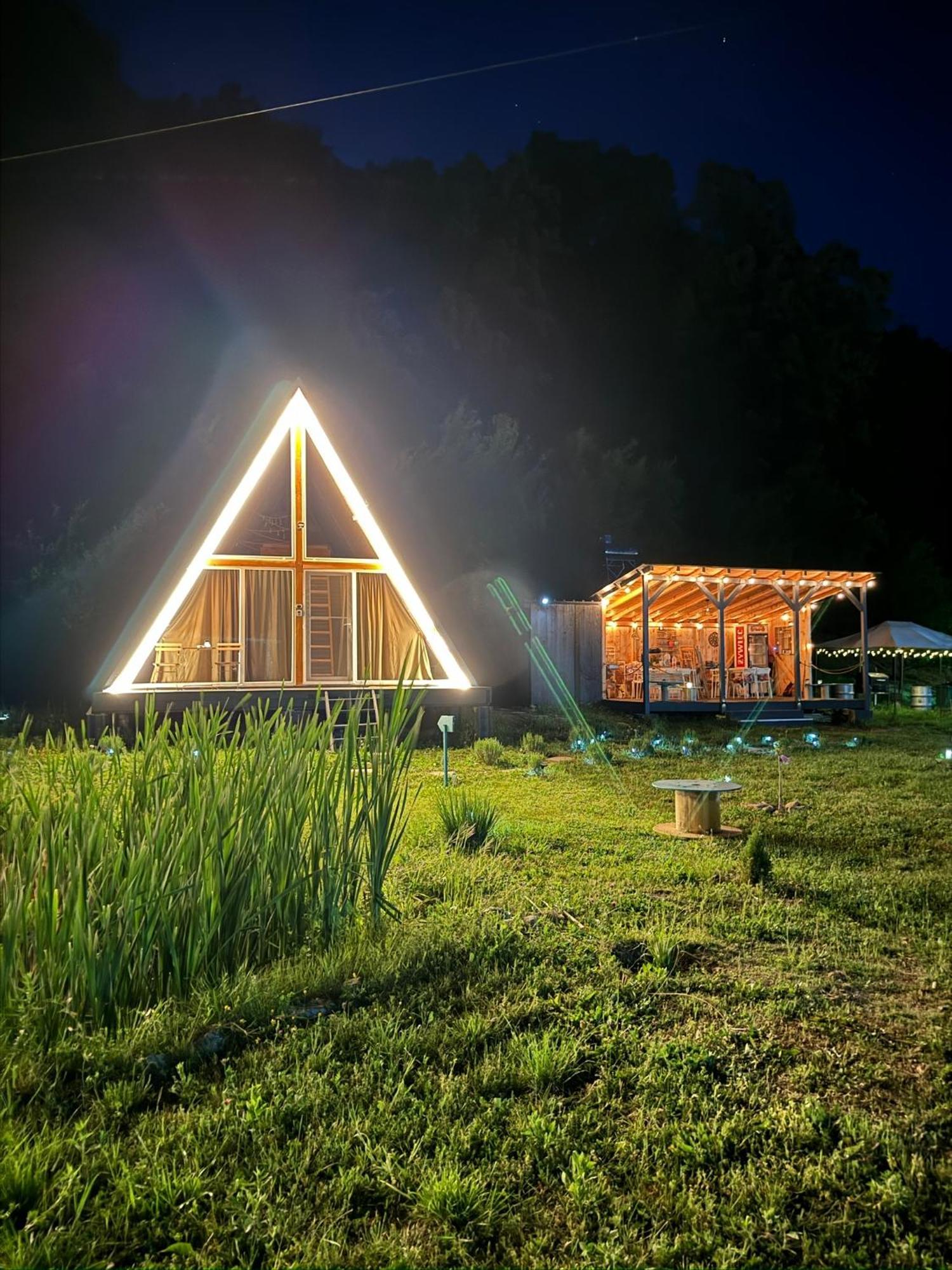 Cabane A-Frame Svinita Esterno foto