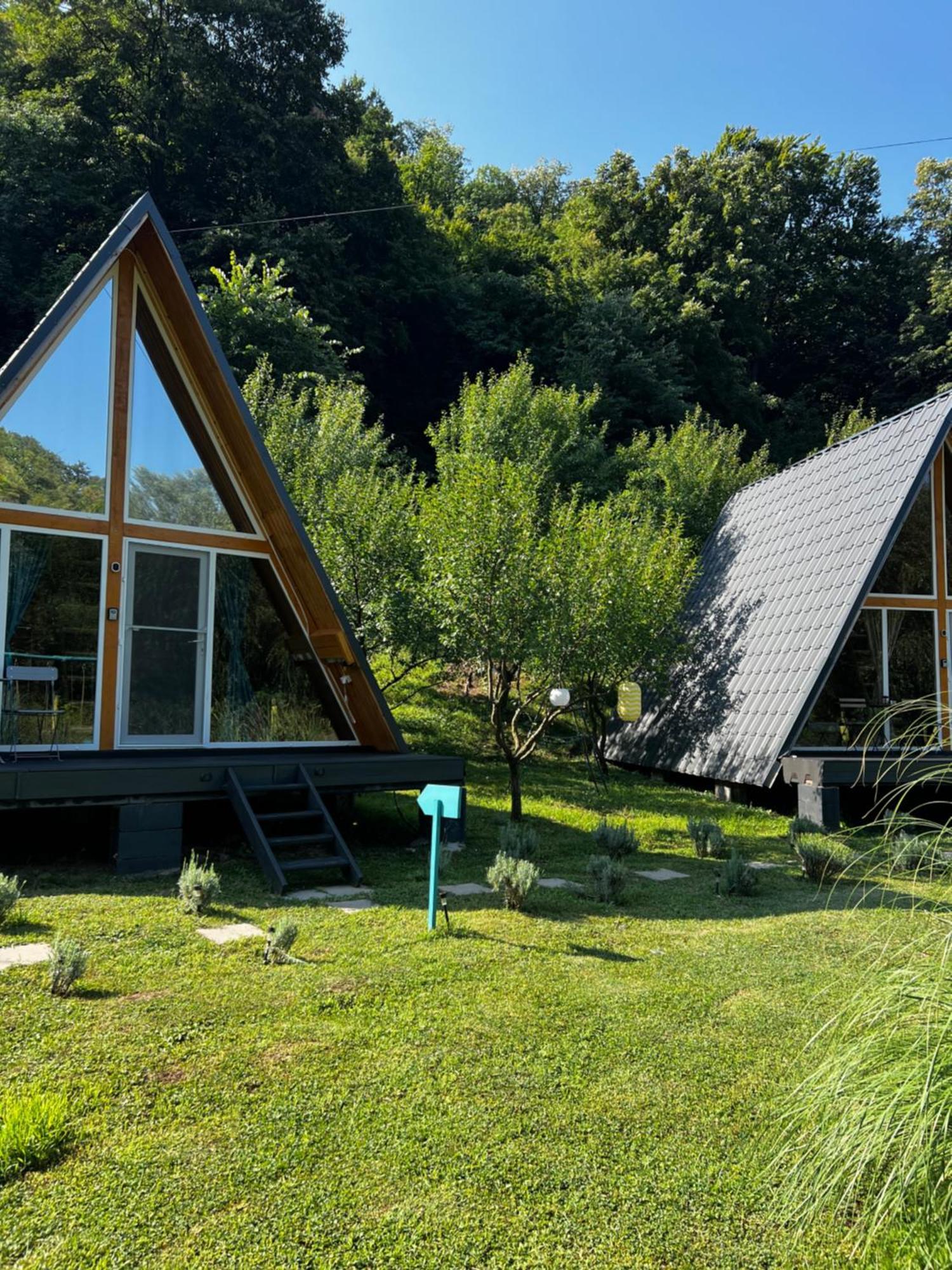Cabane A-Frame Svinita Esterno foto