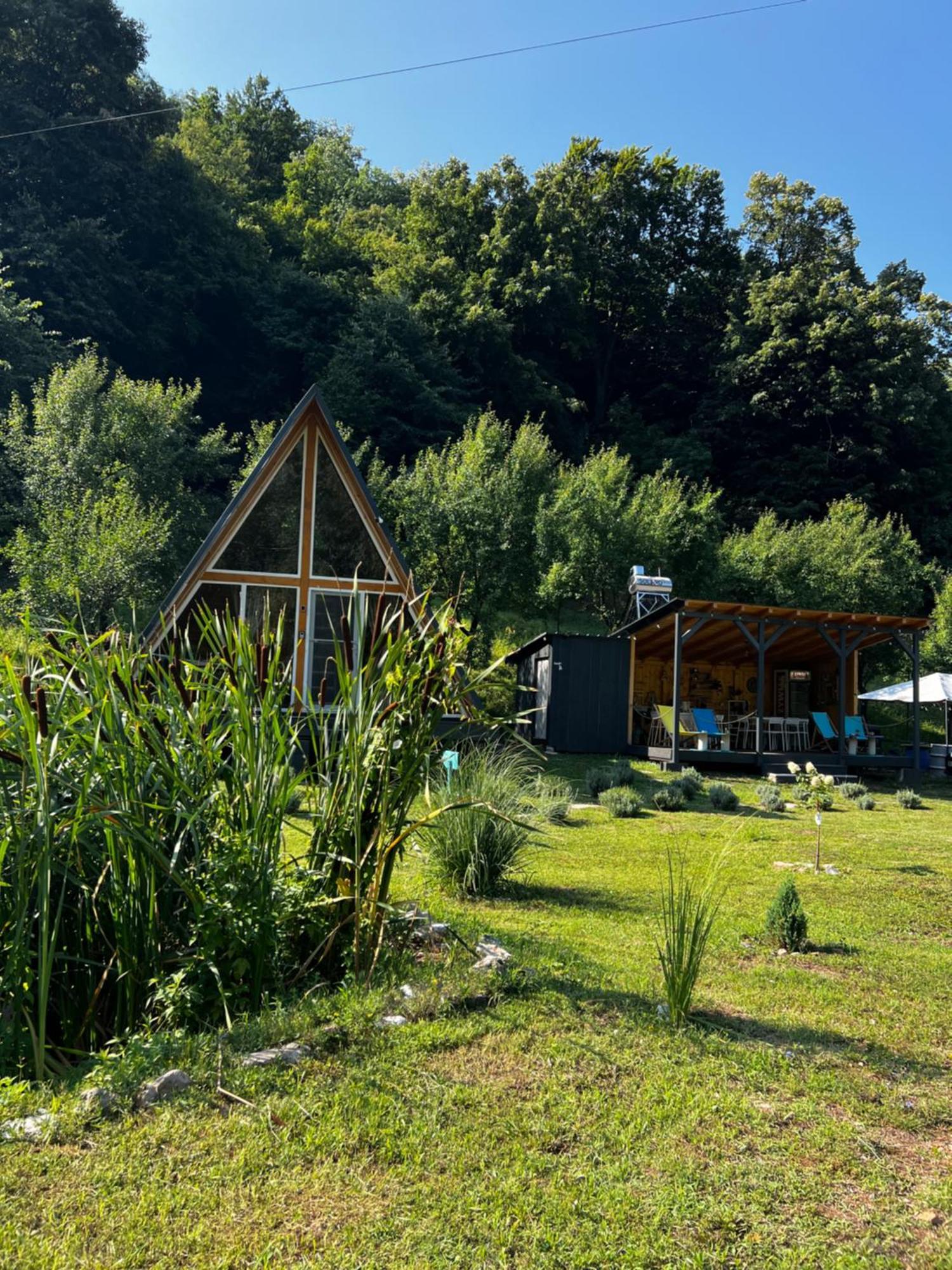 Cabane A-Frame Svinita Esterno foto