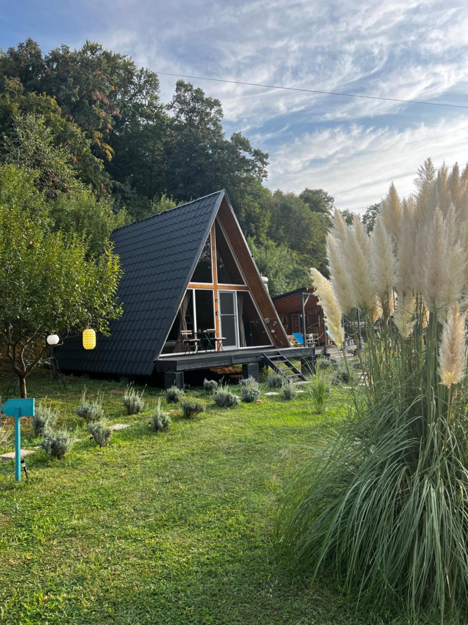 Cabane A-Frame Svinita Esterno foto