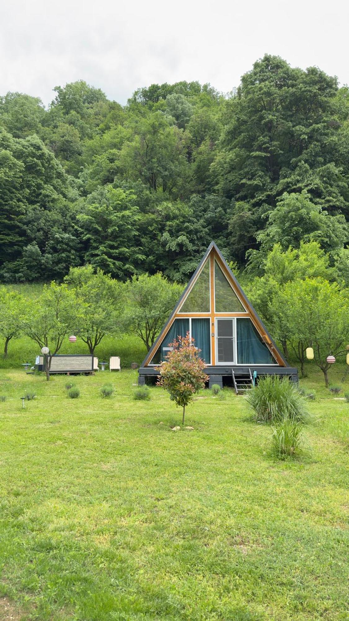 Cabane A-Frame Svinita Esterno foto