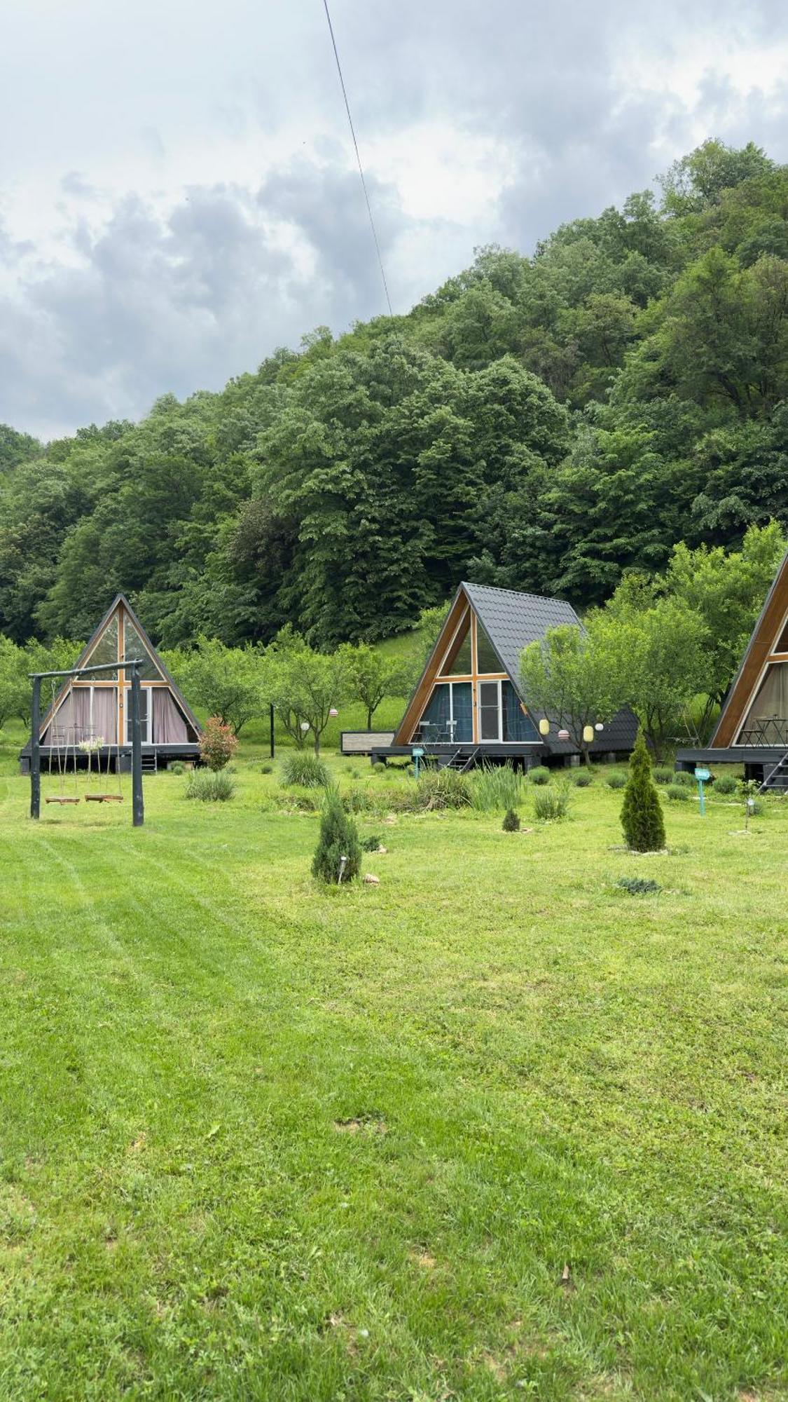 Cabane A-Frame Svinita Esterno foto